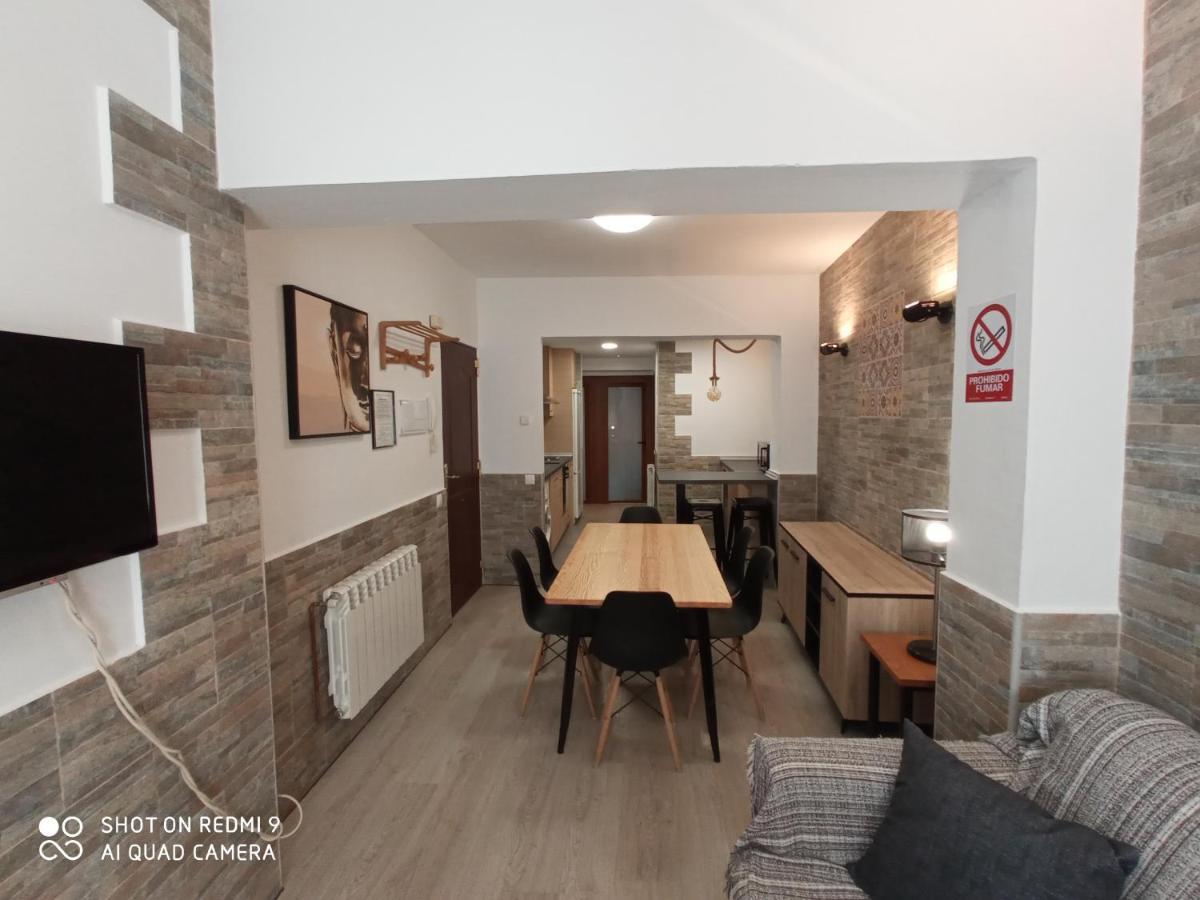 Apartamentos La Casona De Ezcaray Con Terrazas Y Patios Individuales ภายนอก รูปภาพ