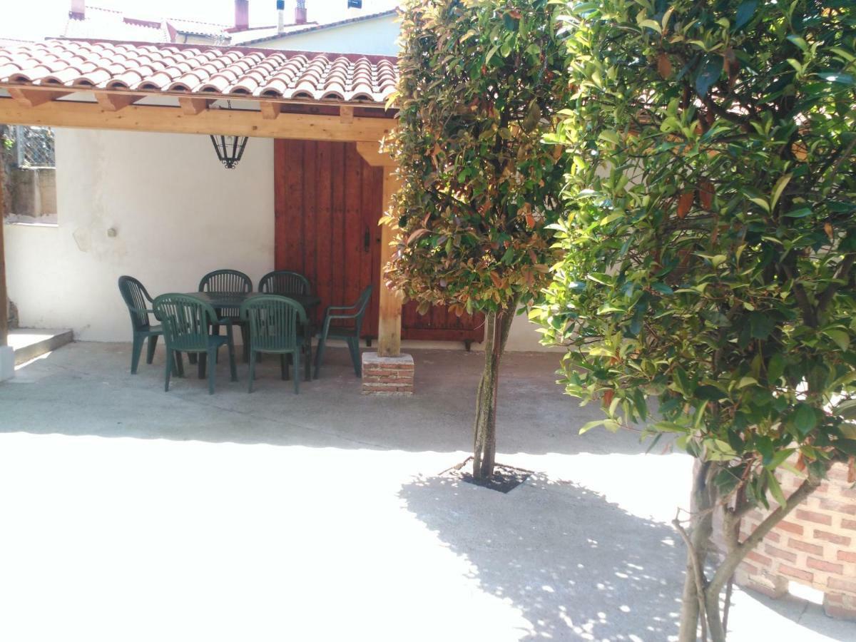 Apartamentos La Casona De Ezcaray Con Terrazas Y Patios Individuales ภายนอก รูปภาพ